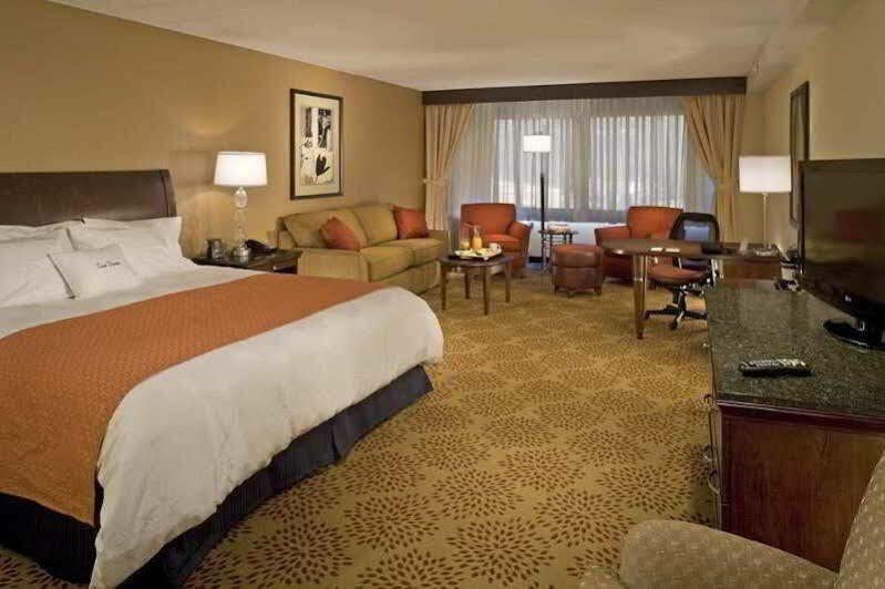 Doubletree By Hilton Pittsburgh Monroeville Convention Center Exterior foto